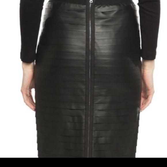 BCBGMAXAZRIA leather skirt - Picture 3 of 15